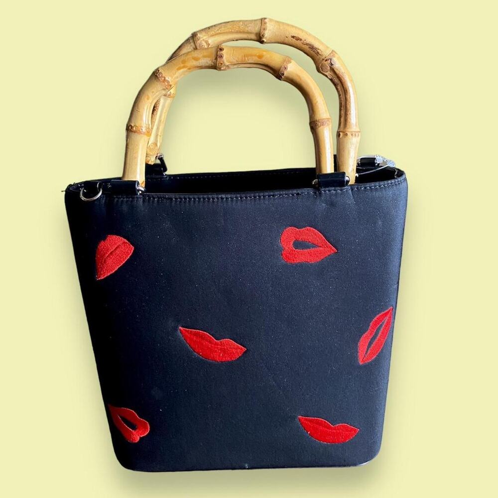 Vintage purse tote with red
